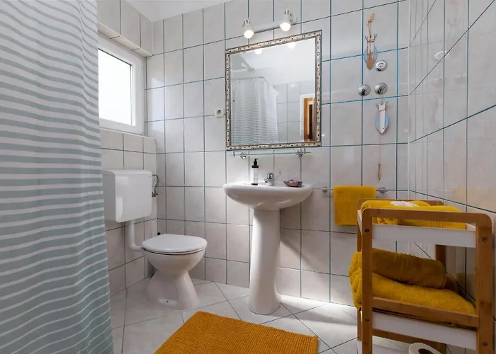 Paloc - Yellow Apartment Bol